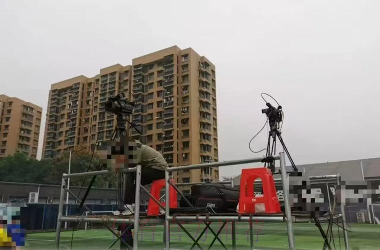 2015我爱足球民间足球争霸赛正在直播 2015我爱足球民间足球争霸赛正在直播